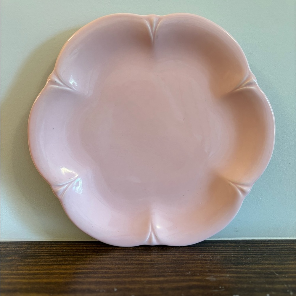 Tiffani Ceramiche scalloped dinner plates. - Picture 2 of 6